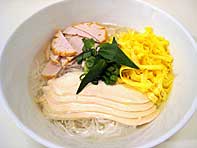 Bun Thang - Vietnamese Chicken Noodle Soup
